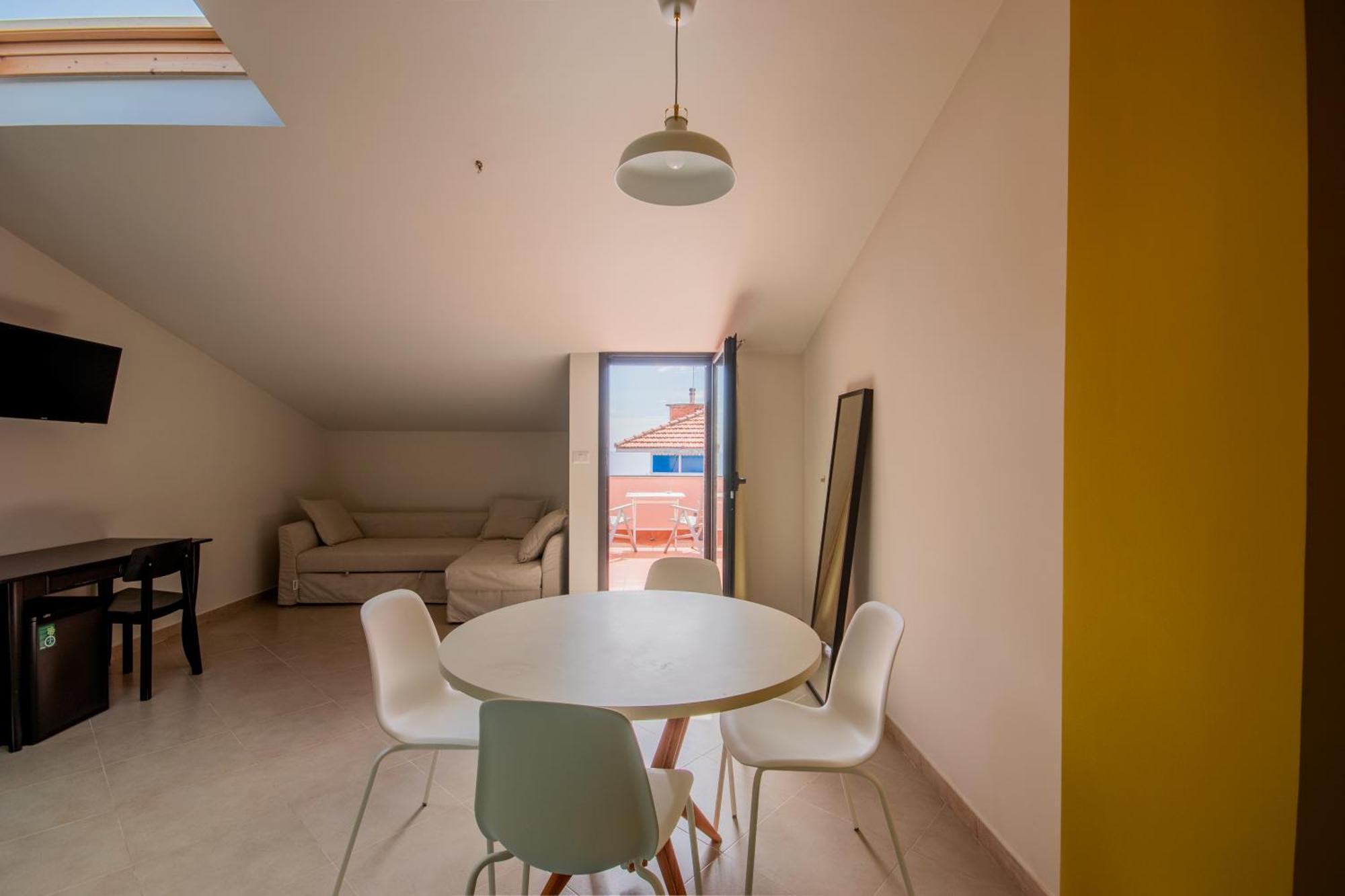 La Scivola Rooms Ачи Кастело Екстериор снимка